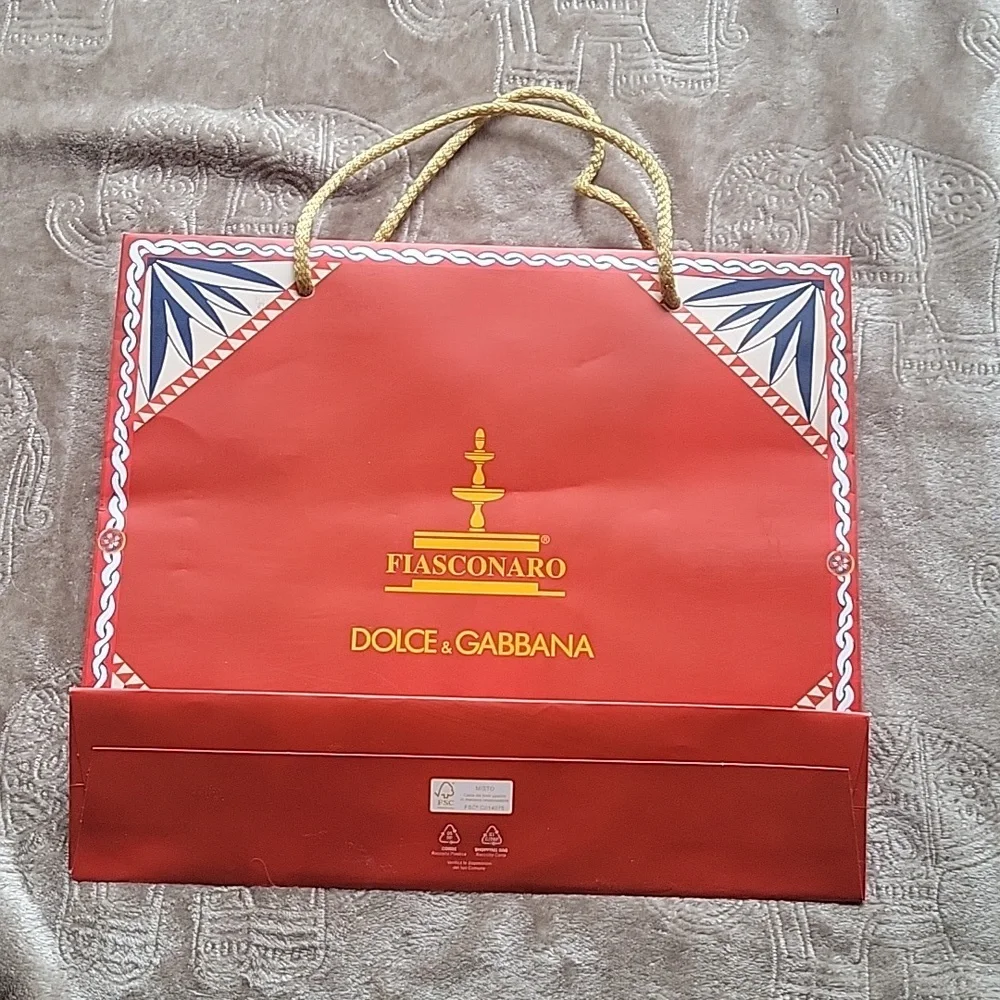 🍍5 for $20 • Dolce & Gabbana • Paper Bag - Picture 2 of 7